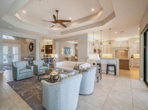 3251 Atlantic Cir, Naples FL 34119-8636 exterior