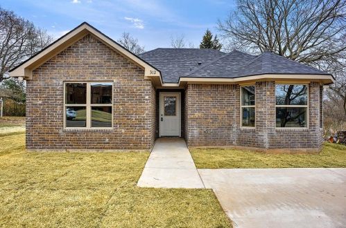 312 Heron St, Denison TX  75020-6318 exterior