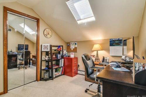 43 Jefferson Dr, Ridgefield CT 06877-5910 exterior