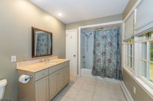 30 Stephens Mill Rd, Hackettstown NJ 07840-5325 exterior