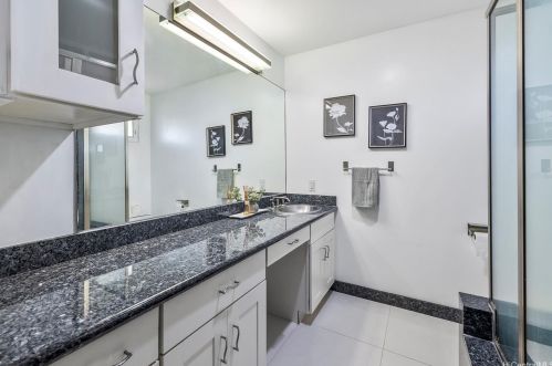 1490 Ala Leleu St, Honolulu HI  96818-1515 exterior