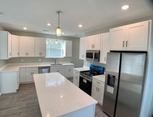 401 21 Ave, Broadview IL 60153-1474 exterior