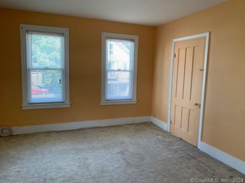 106 Smith St, Derby CT 06418-1243 exterior