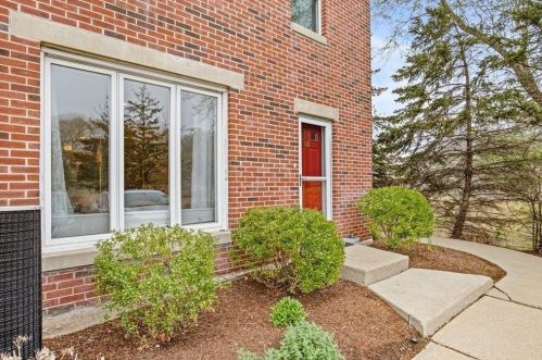 164 Quincy Shore Dr, Quincy MA  02171-2940 exterior