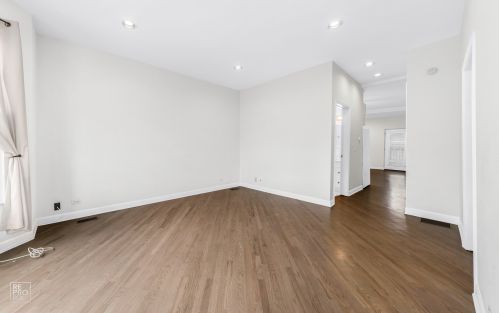 3414 Damen Ave, Chicago IL 60608-6835 exterior