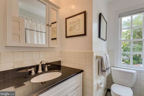 827 Royal St, Alexandria VA  22314-4340 exterior