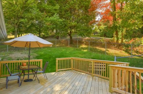 5310 Georgiann Dr, Gibsonia PA 15044-9658 exterior