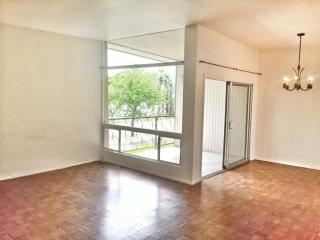 3242 Camelback Rd, Phoenix AZ  85017-3043 exterior