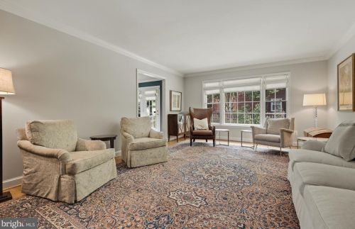 7701 Midday Ln, Alexandria VA 22306-2522 exterior