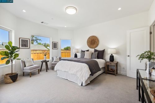 1711 Berrywood Dr, Concord CA 94521-2142 exterior