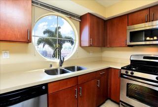 345 Alexandria Ave, Los Angeles CA  90020-3307 exterior