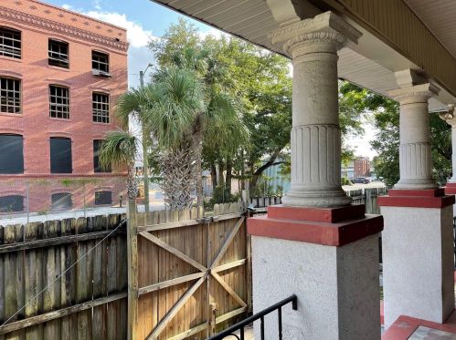 1506 18th Ave, Tampa FL 33605-2641 exterior