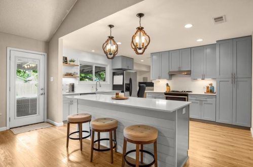 2207 Baltusrol Dr, Austin, TX 78747-1203