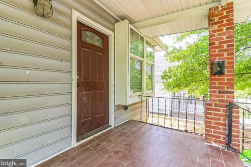 4243 Dix St, Washington DC 20019-2875 exterior