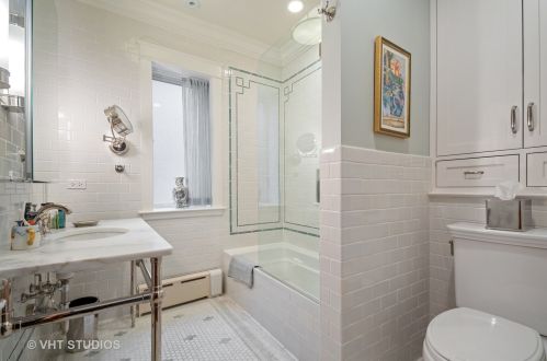 1318 Thorndale Ave, Chicago IL 60631-2287 exterior