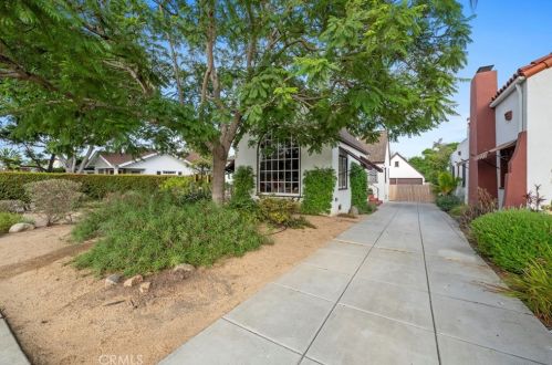 4663 Biona Dr, San Diego, CA 92116-4822