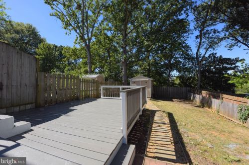 6916 Westhampton Dr, Alexandria VA 22307-1528 exterior