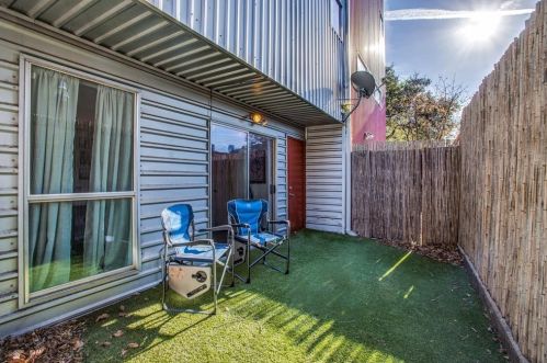 4213 Dickason Ave, Dallas TX  75219-3568 exterior