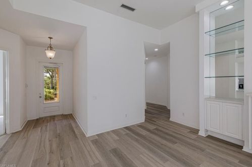 7565 Garibaldi Ct, Naples, FL 34114-2641