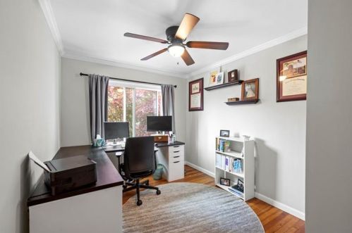 2008 Lacrosse St, Pittsburgh PA 15218-1826 exterior