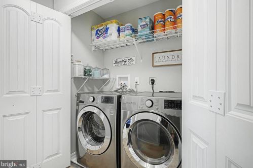 144 Overlook Dr, Hanover PA 17331-9136 exterior