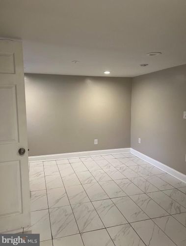 12115 Valleywood Dr, Silver Spring MD 20902-2239 exterior