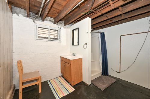 3269 Bartlett Ave, Milwaukee WI  53211-3022 exterior