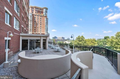 2181 Jamieson Ave, Alexandria VA 22314-5747 exterior