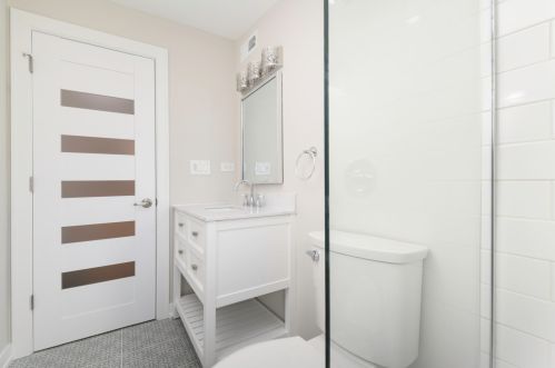 7810 Cressett Dr, Chicago IL  60707-1344 exterior