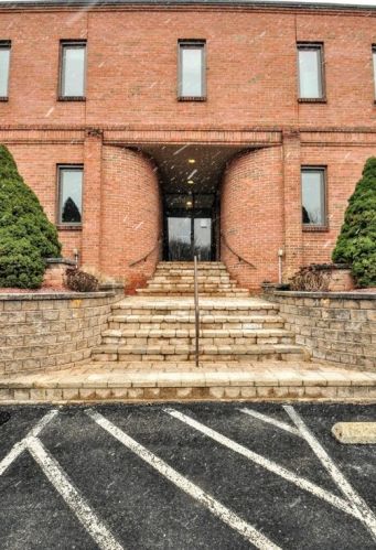 2570 Boyce Plaza Rd, Pittsburgh PA  15241-3953 exterior