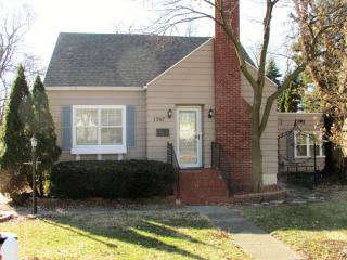 1307 Green St, Champaign, IL 61821-3824