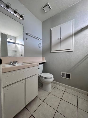 1555 Springville Way, Turlock CA 95380-2594 exterior