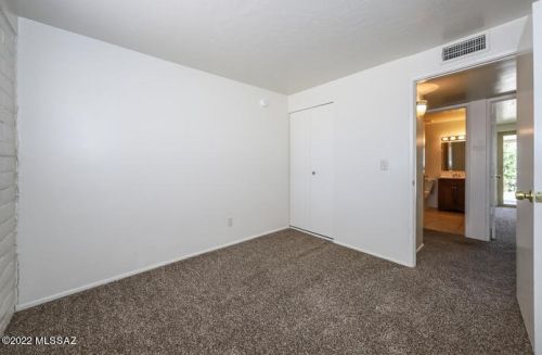 7025 Mary Dr, Tucson AZ  85730-1714 exterior