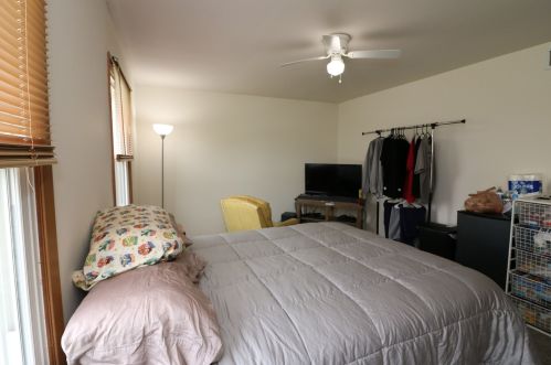 1222 Amberwood Dr, Bull Valley IL 60014-1825 exterior