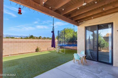 8770 Perry Park Cir, Tucson AZ  85730-1302 exterior