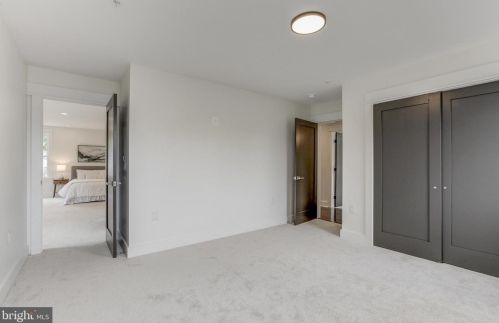 907 Gilbert Rd, Rockville MD  20851-1315 exterior