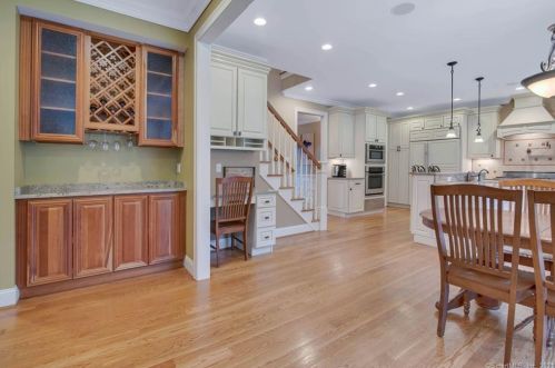 87 Frst Hl Dr, Farmington CT exterior