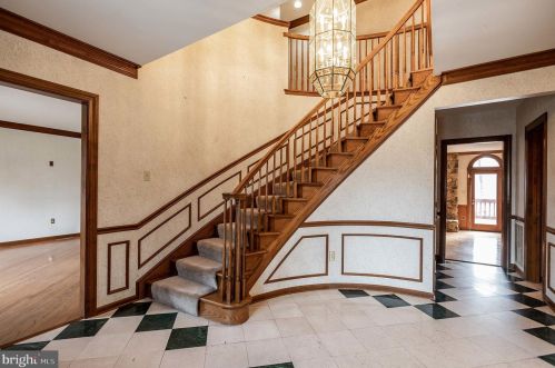 15713 Holly Grove Rd, Silver Spring, MD 20905-3815