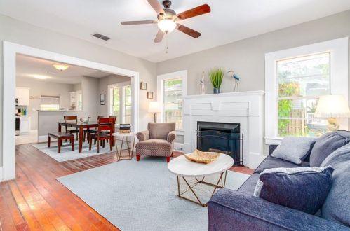 312 Hanna Ave, Tampa FL 33614-3607 exterior