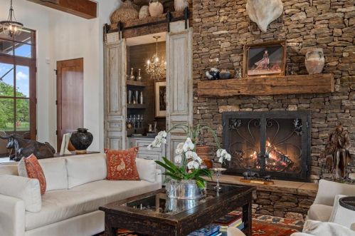 17117 Flagler Dr, Austin TX 78738-7610 exterior