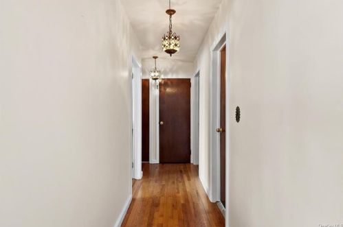 1020 Lydig Ave, Bronx NY 10462-2260 exterior