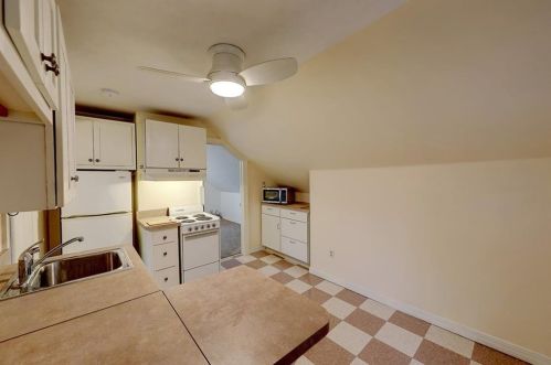 65 Preston St, Providence RI 02906-3817 exterior