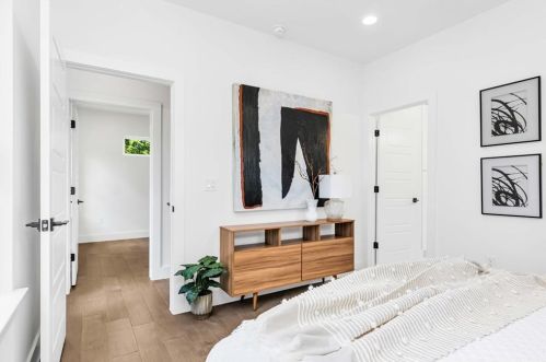 1308 13 St, Austin TX 78702-2553 exterior