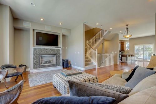 513 Reservoir Ave, Milwaukee WI 53212-3723 exterior