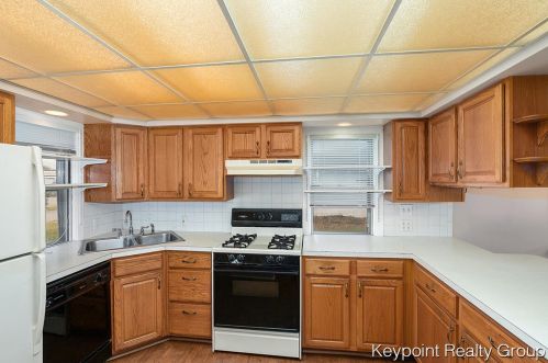 1973 Blandford Ave, Wyoming MI exterior