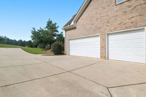 5239 Barrington Trce Dr, Atlanta GA 30331-9110 exterior