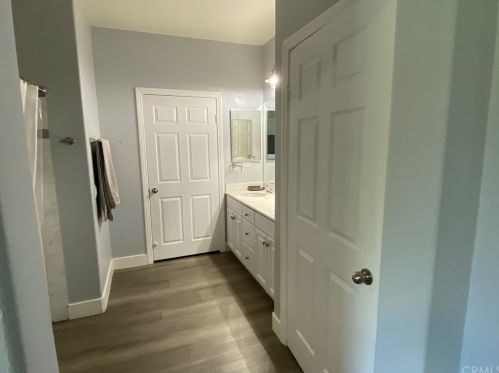 1506 Valencia Ave, Tustin CA 92782-1816 exterior