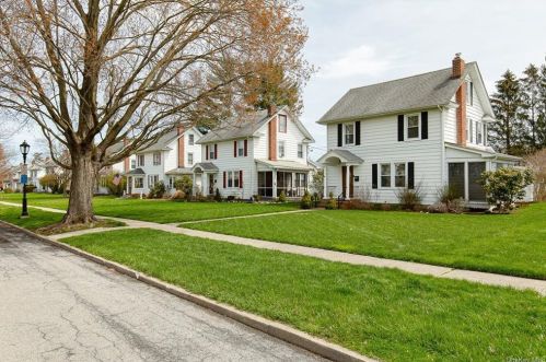 45 Mitchell Ave, Poughkeepsie NY 12603-3420 exterior