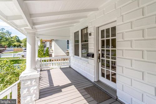 1801 Commonwealth Ave, Alexandria VA 22301-1403 exterior