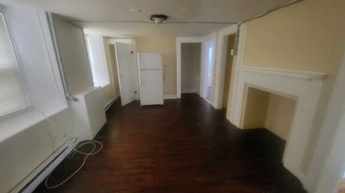 19 Smith St, Poughkeepsie, NY 12601-2605